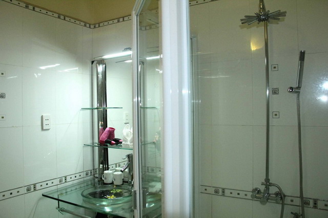 Phòng Deluxe - Hotel24h.net